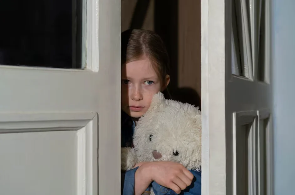 symptoms of childhood trauma in adulthood